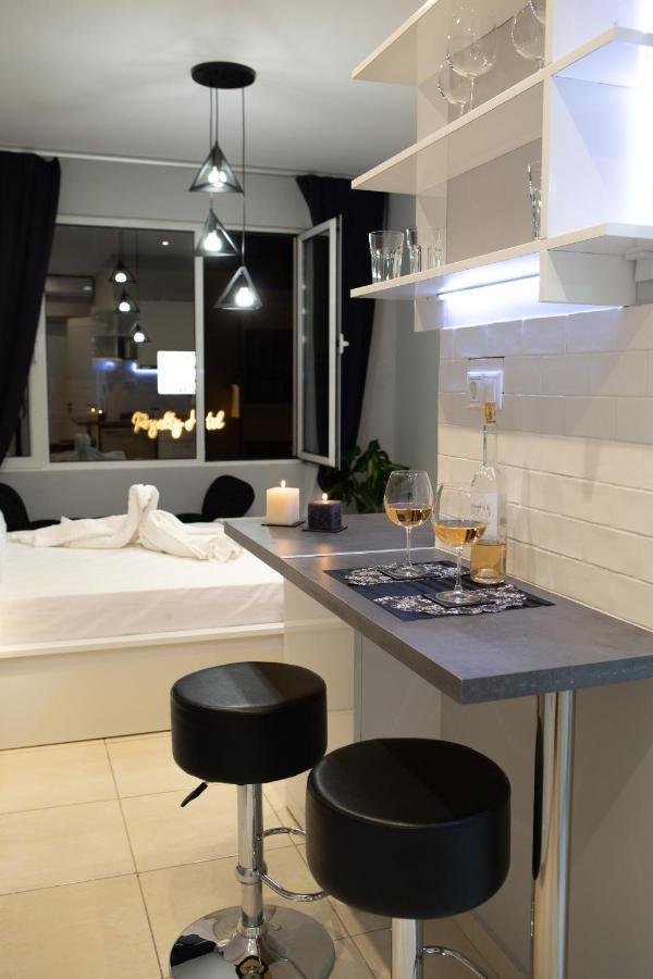 Acroview Right In The Center Apartamento Atenas Exterior foto